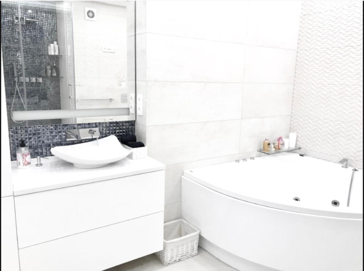Lux Area, Panoramic River View, New Tower Apartment *